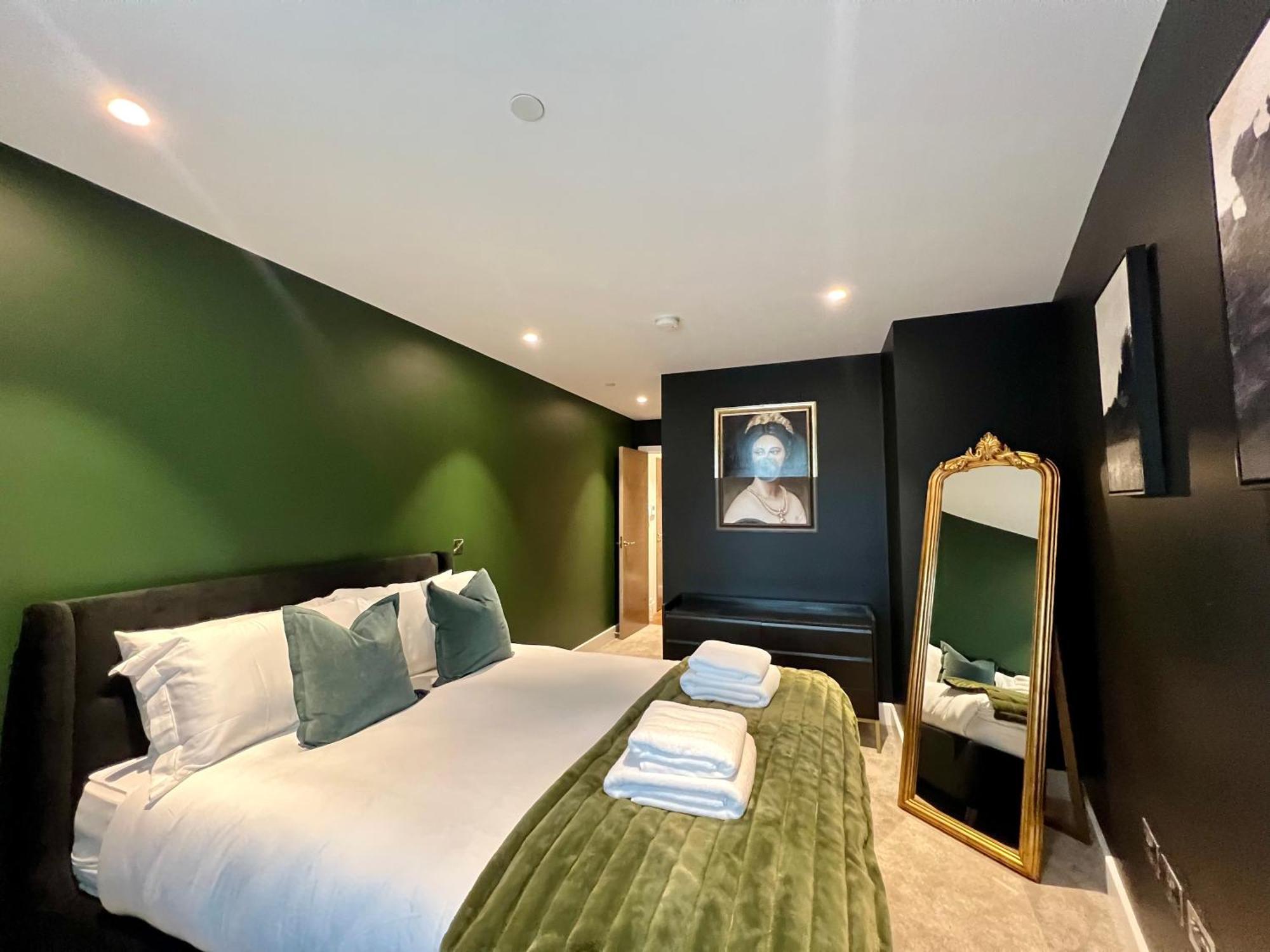 The Midnight Garden Escape At Ryedale House Apartment Йорк Екстериор снимка