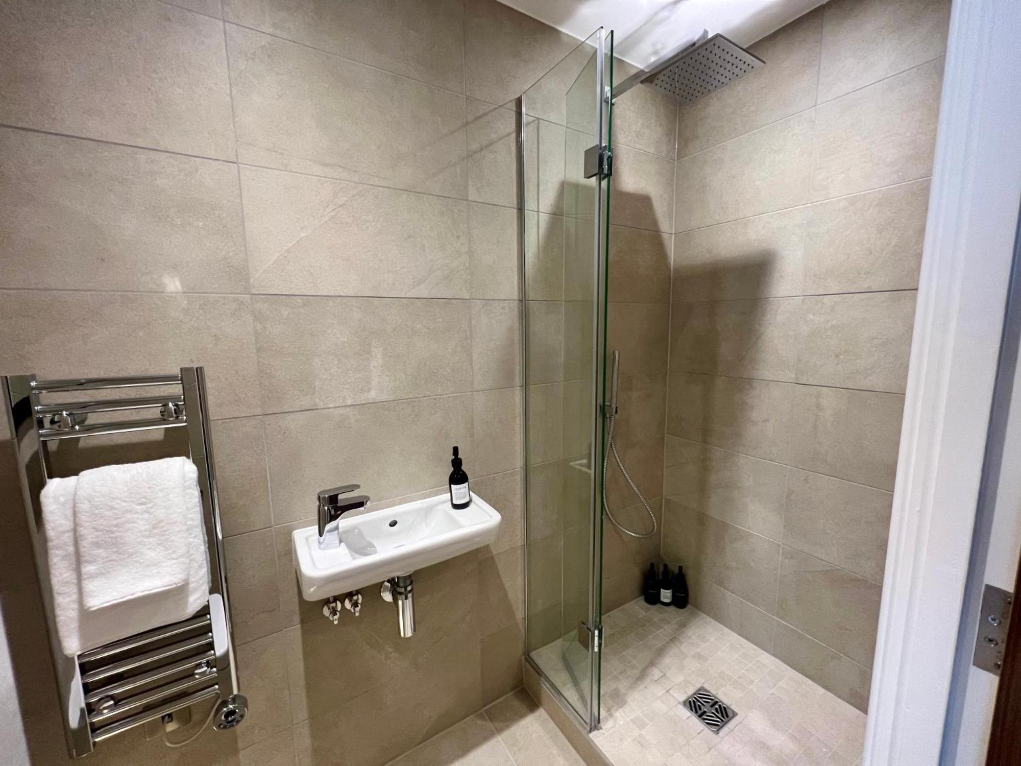The Midnight Garden Escape At Ryedale House Apartment Йорк Екстериор снимка